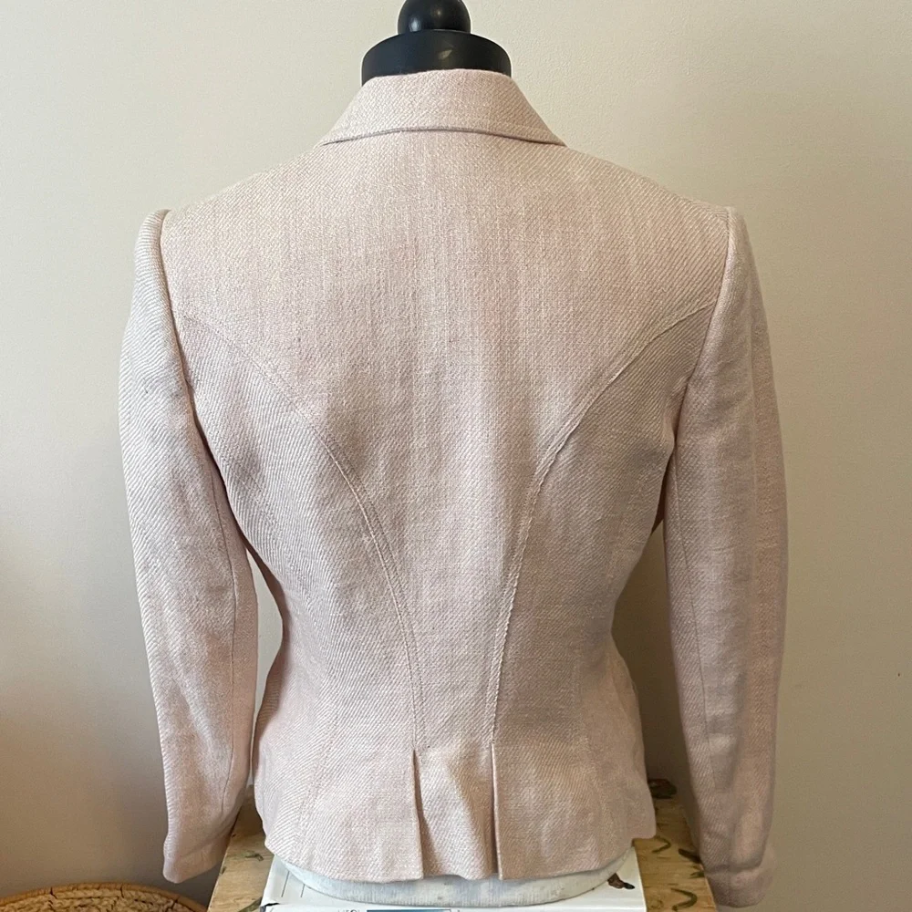 Elegant Women's Pink Blazer - Picture 5 of 11